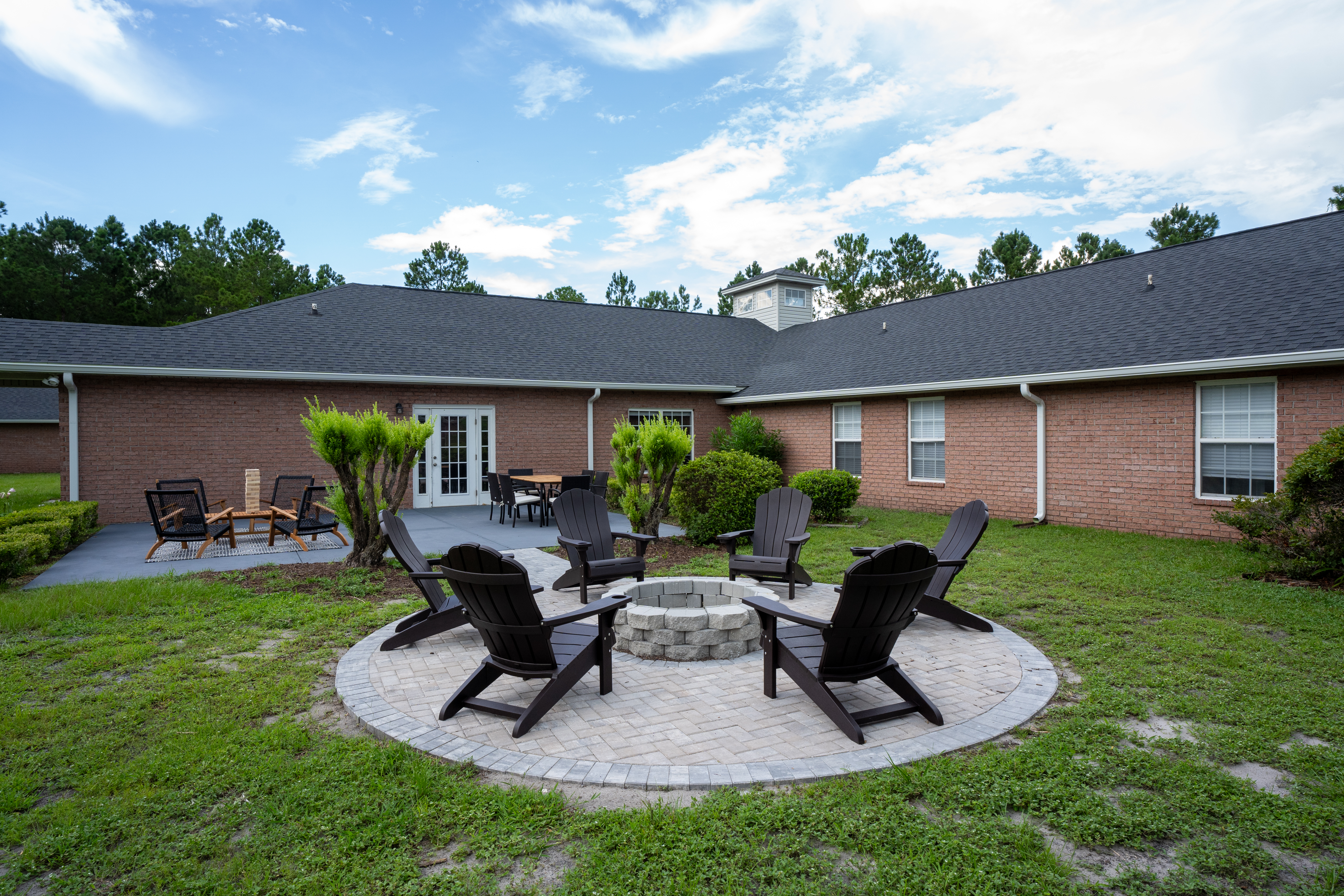Outdoor therapy courtyard at St. Marys Wellness Center